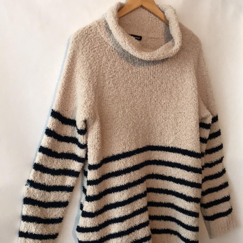 Mittoshop Women's Turtleneck Chunky Sweater Medium/Large - Picture 2 of 10